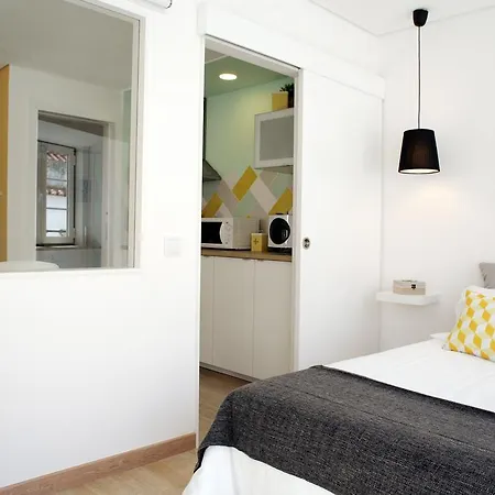 Alfama Rose - Eletrico Lisboa